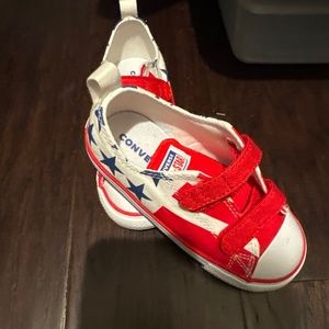 Boys converse size 9 toddler Velcro shoes